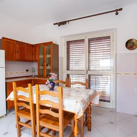Casa Vacanza Rosa Apartamento *